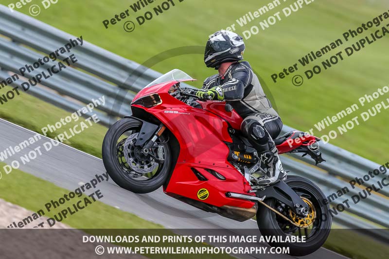 Castle Combe 2019;PJ Motorsport Photography 2019;donington no limits trackday;donington park photographs;donington trackday photographs;no limits trackdays;peter wileman photography;trackday digital images;trackday photos